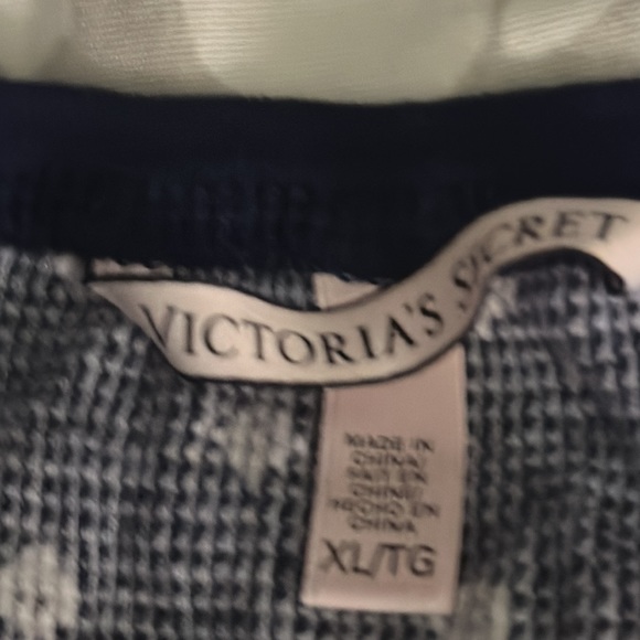 Long sleeve sleepwear long shirt from Victoria’s secret. - Picture 2 of 2